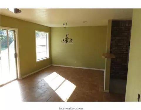 2600 Cypress, Bryan, TX 77803 photo 4