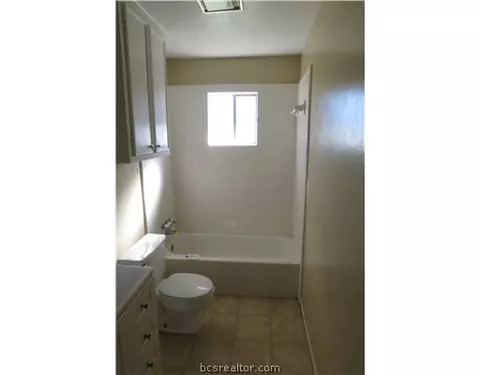 2600 Cypress, Bryan, TX 77803 photo 8