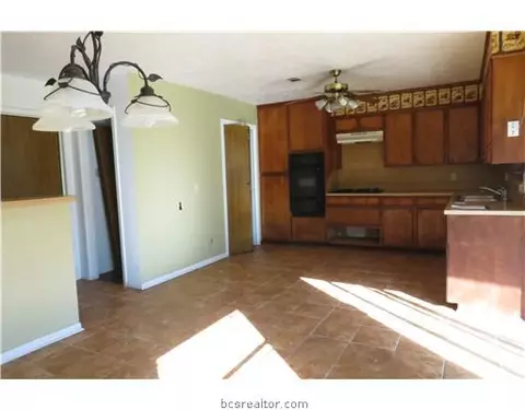 2600 Cypress, Bryan, TX 77803 photo 5