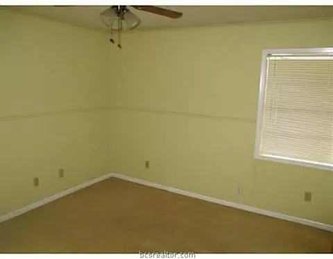 3510 Oakside Dr, Bryan, TX 77802 photo 17