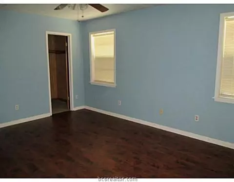 3510 Oakside Dr, Bryan, TX 77802 photo 10