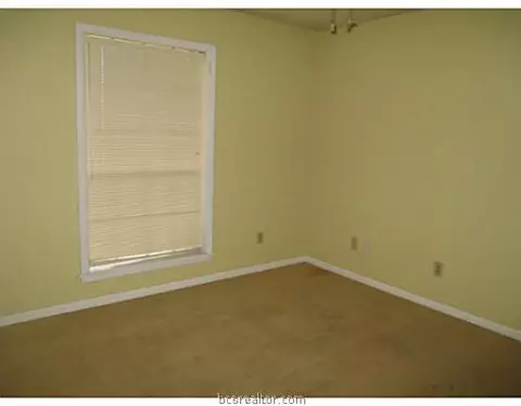 3510 Oakside Dr, Bryan, TX 77802 photo 13