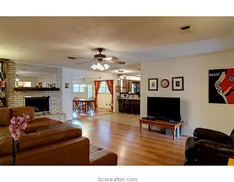 2803 Hillside Dr, Bryan, TX 77802 photo 6