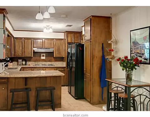2803 Hillside Dr, Bryan, TX 77802 photo 9
