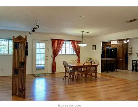 2803 Hillside Dr, Bryan, TX 77802 photo 12