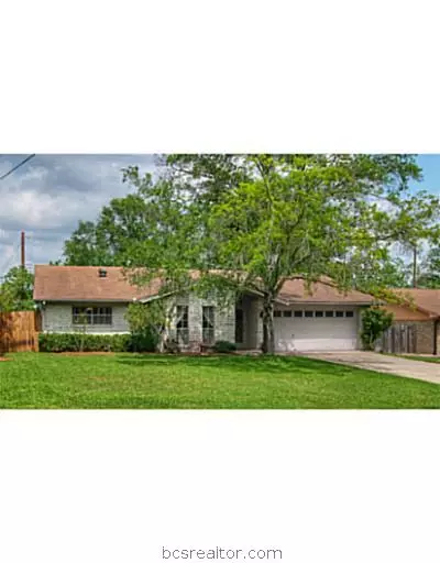 2803 Hillside Dr, Bryan, TX 77802 photo 2