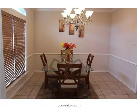 111 Ruby St, Caldwell, TX 77836 photo 4