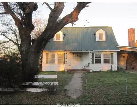 2098 S Beech St, Calvert, TX 77837 photo 1
