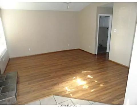4721 Brompton Ln, Bryan, TX 77802 photo 3