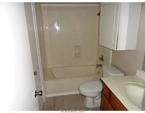 4721 Brompton Ln, Bryan, TX 77802 photo 9