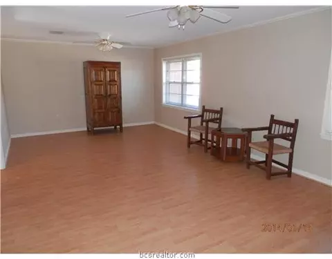 2302 Wayside Dr, Bryan, TX 77802 photo 5