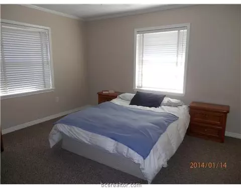 2302 Wayside Dr, Bryan, TX 77802 photo 7
