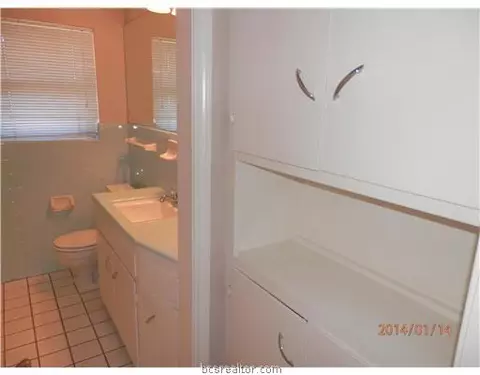 2302 Wayside Dr, Bryan, TX 77802 photo 11