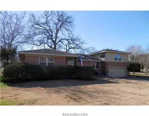 2302 Wayside Dr, Bryan, TX 77802 photo 1