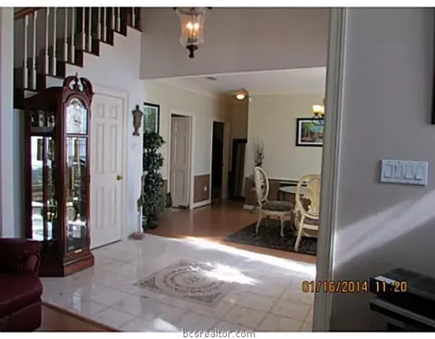 4734 Renwick Dr, Bryan, TX 77802 photo 4