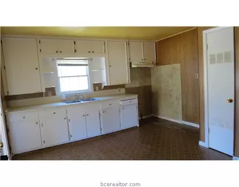 1200 Murphy Ln, Bryan, TX 77803 photo 4