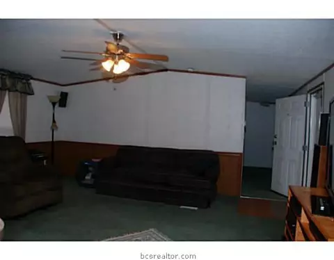8959 Burch Ln, Bryan, TX 77808 photo 4
