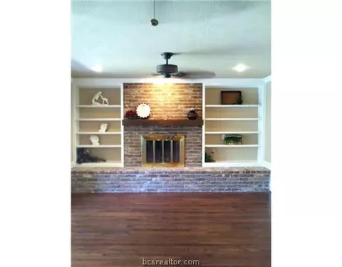 206 Redbud St, Bryan, TX 77801 photo 4