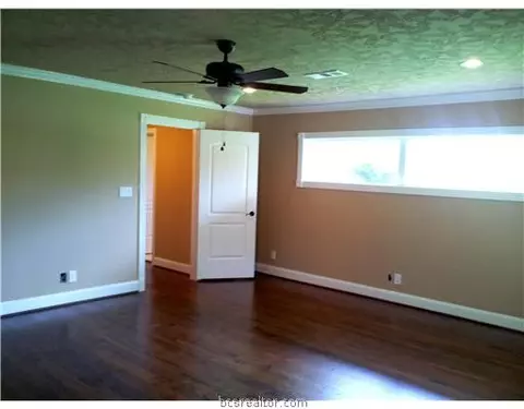 206 Redbud St, Bryan, TX 77801 photo 8