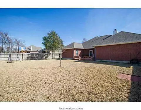 2700 Hickory Ct, Bryan, TX 77808 photo 14