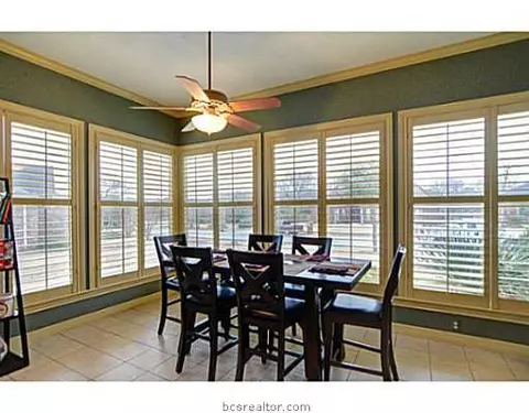 4611 Locksford Dr, Bryan, TX 77802 photo 8