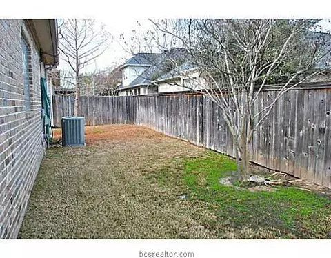 4909 Fairfield Ct, Bryan, TX 77802 photo 19