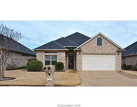 4909 Fairfield Ct, Bryan, TX 77802 photo 1