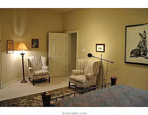 4909 Fairfield Ct, Bryan, TX 77802 photo 16