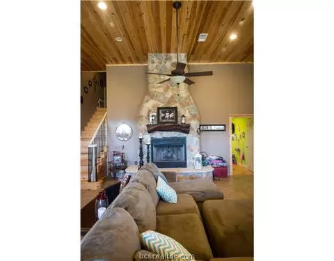 12032 Batson, Normangee, TX 77871 photo 5