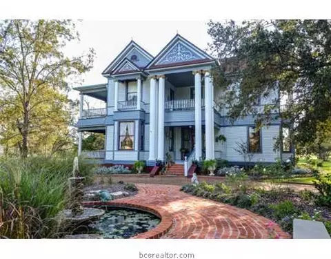 400 E Texas St, Calvert, TX 77837 photo 2