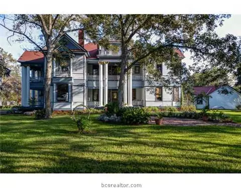 400 E Texas St, Calvert, TX 77837 photo 1