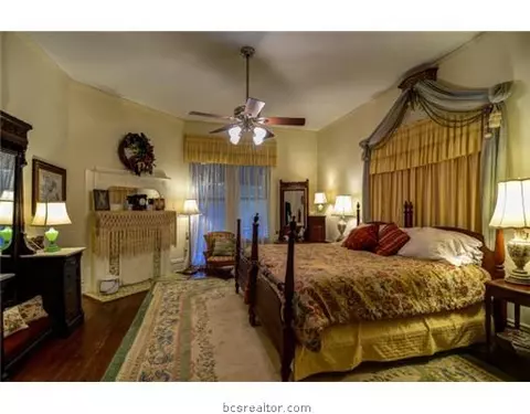 400 E Texas St, Calvert, TX 77837 photo 15