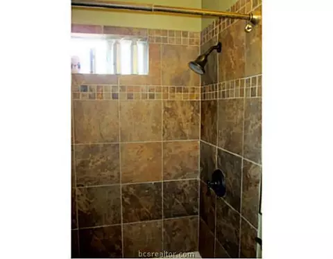 4100 Malvern St, Bryan, TX 77803 photo 8