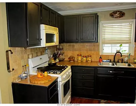 4100 Malvern St, Bryan, TX 77803 photo 6