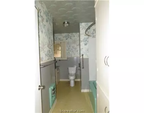 1500 29th E St E, Bryan, TX 77802 photo 14