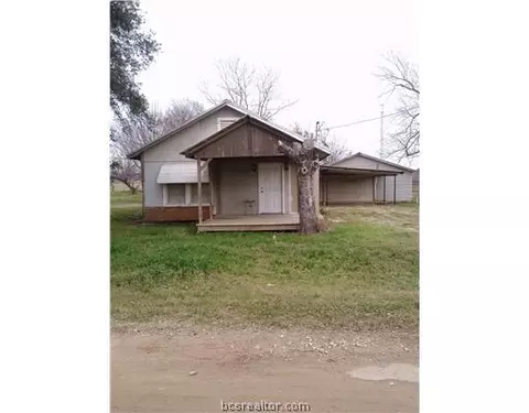 802 Smith, Rockdale, TX 76567 photo 2