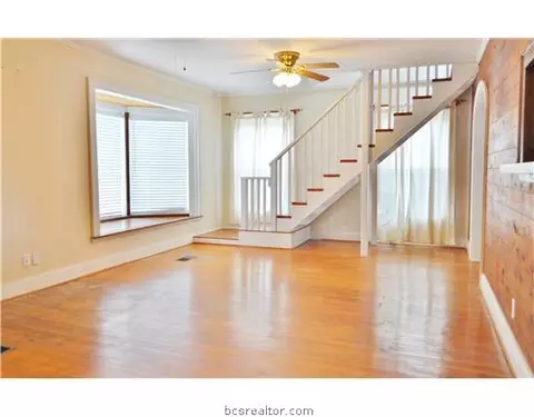 1206 E 28th St, Bryan, TX 77803 photo 3