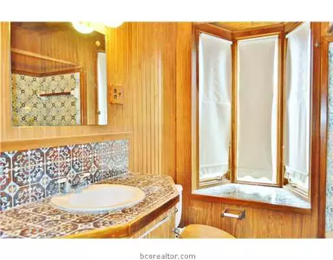 1206 E 28th St, Bryan, TX 77803 photo 9