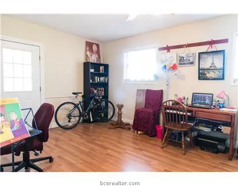 305 Fairway Dr, Bryan, TX 77801 photo 8