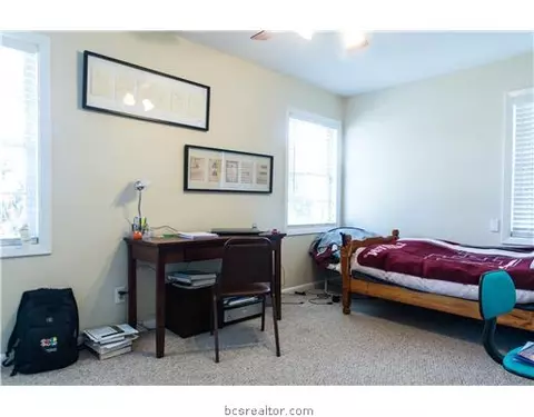 305 Fairway Dr, Bryan, TX 77801 photo 12