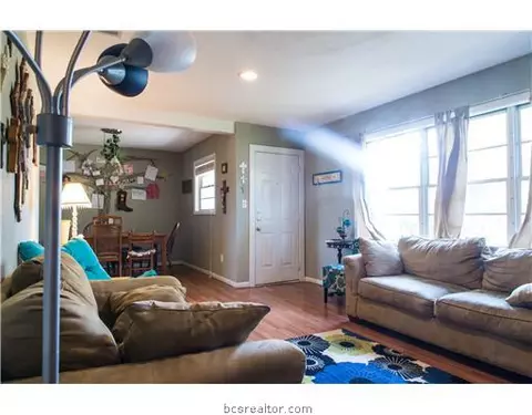305 Fairway Dr, Bryan, TX 77801 photo 5