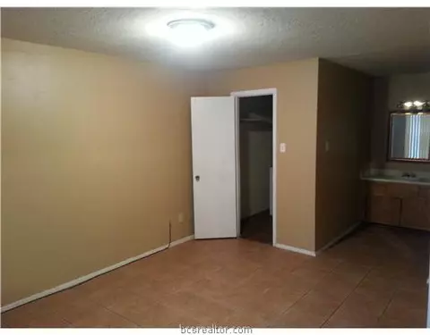 1107 Verde Dr, Bryan, TX 77801 photo 8
