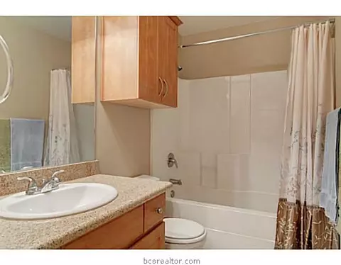 2108 Gateshead Rd, Bryan, TX 77801 photo 14