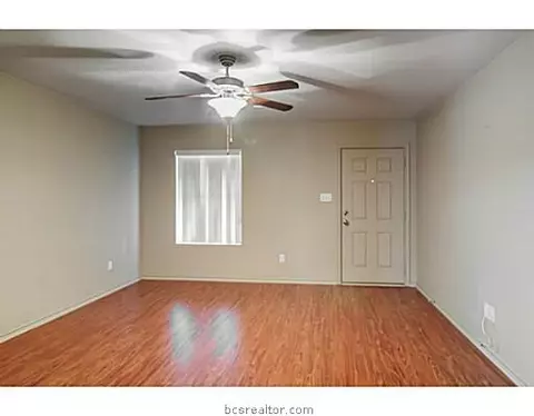2108 Gateshead Rd, Bryan, TX 77801 photo 4