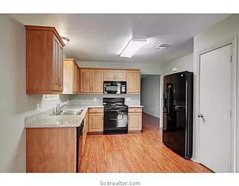 2108 Gateshead Rd, Bryan, TX 77801 photo 7