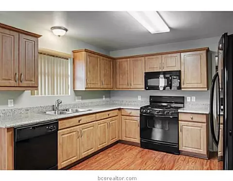 2108 Gateshead Rd, Bryan, TX 77801 photo 6
