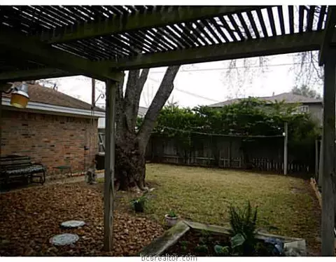 2909 Burning Tree Ct, Bryan, TX 77802 photo 11