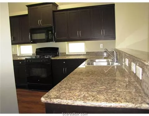 1092 Venice Dr, Bryan, TX 77808 photo 6