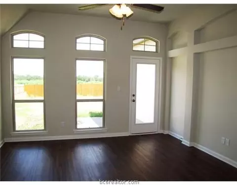 1092 Venice Dr, Bryan, TX 77808 photo 7