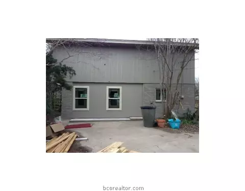 917 Park Ln, Bryan, TX 77802 photo 4